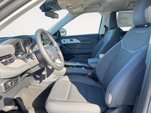 New 2026 Ford Explorer Active image 11