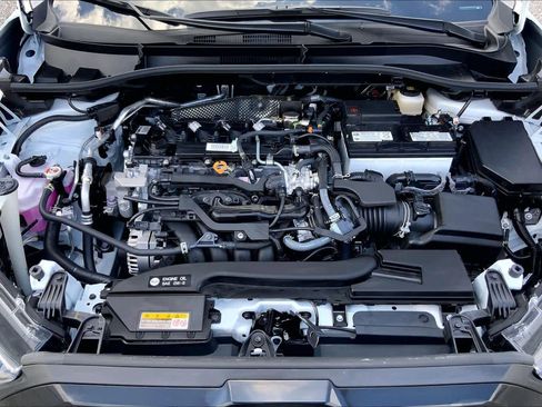 Certified 2026 Toyota Corolla Cross LE FWD image 31