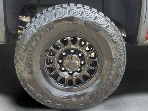 Used 2025 GMC Sierra 2500 AT4X w/ AT4X AEV Edition AWD/4WD image 33