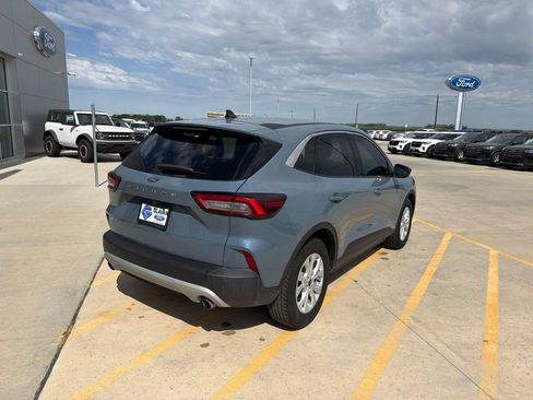 Used 2024 Ford Escape Active w/ Cold Weather Package FWD image 7