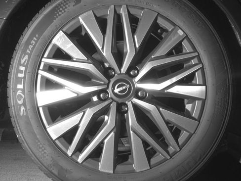 Used 2025 Nissan Altima 2.5 SV image 15