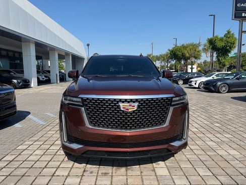 Used 2022 Cadillac Escalade Premium Luxury AWD/4WD image 3