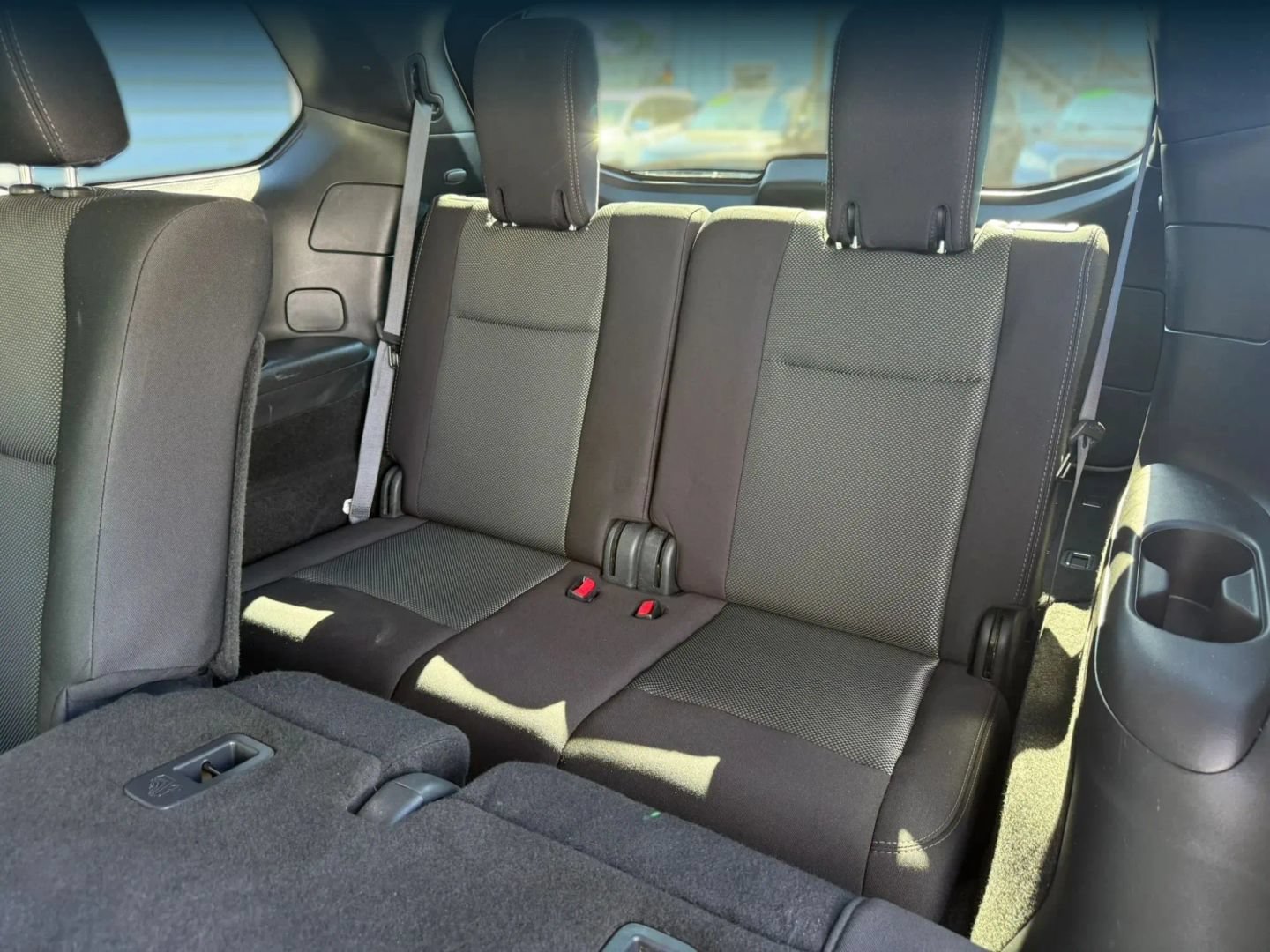 Used 2019 Nissan Pathfinder SV AWD/4WD image 34