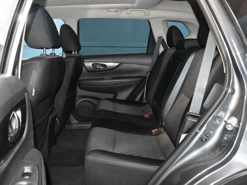 Used 2019 Nissan Rogue SV w/ Premium Package image 21