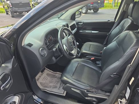 Used 2016 Jeep Compass Latitude AWD/4WD image 10