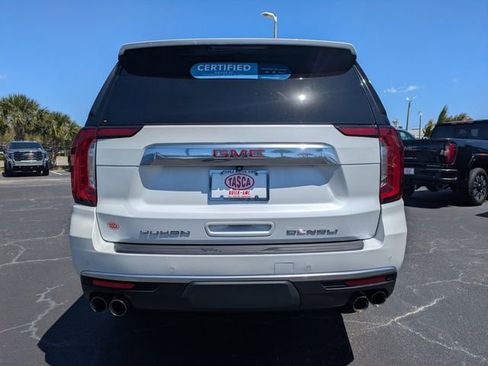 Used 2022 GMC Yukon XL Denali AWD/4WD image 5