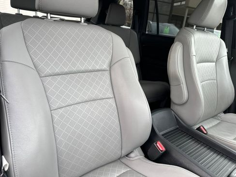 Used 2019 Honda Passport Touring image 38