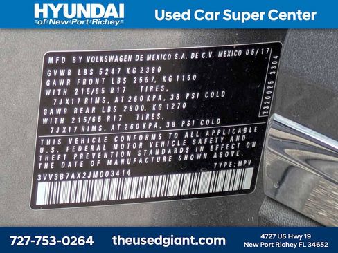 Used 2018 Volkswagen Tiguan SE FWD image 40