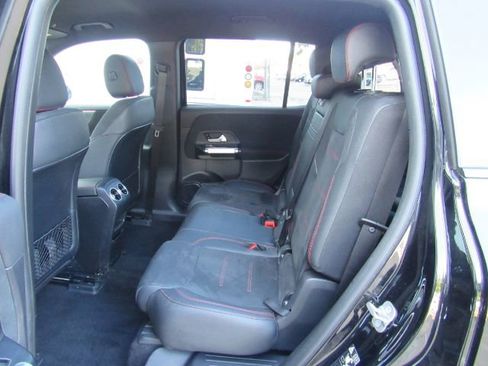 Used 2023 Mercedes-Benz EQB 300 4MATIC image 8