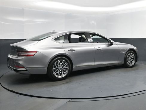 New 2026 Genesis G80 2.5T image 4