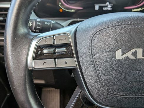 Used 2023 Kia Telluride S FWD image 18