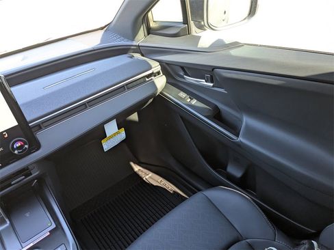 New 2026 Subaru Solterra Limited image 15