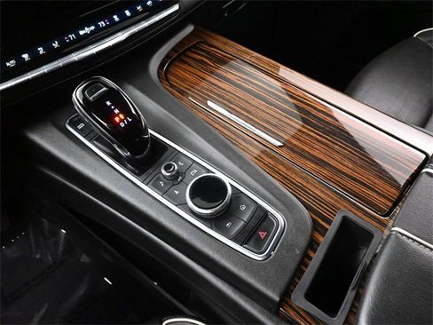 Used 2021 Cadillac Escalade ESV Premium Luxury image 39