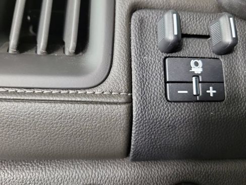Used 2022 GMC Canyon Elevation w/ Elevation Premium Package AWD/4WD image 28