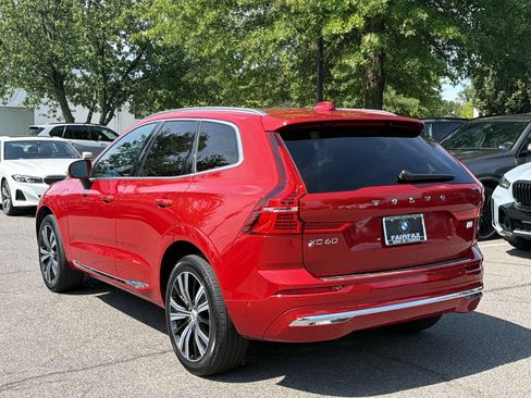 Used 2022 Volvo XC60 T8 Inscription AWD/4WD image 3