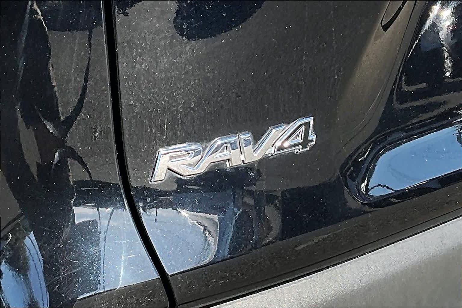 Certified 2025 Toyota RAV4 LE AWD/4WD image 9