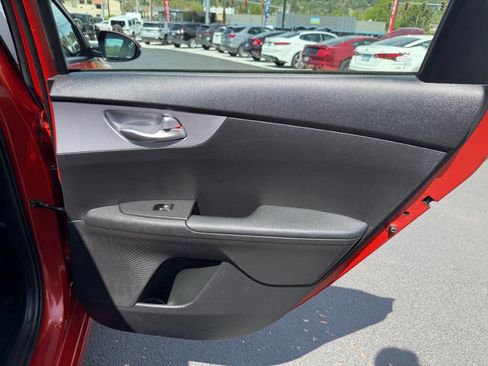 Used 2024 Kia Forte LXS w/ LXS Technology Package FWD image 22