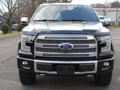 Used 2017 Ford F150 Platinum w/ Equipment Group 701A Luxury image 4