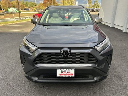 Used 2025 Toyota RAV4 XLE image 3