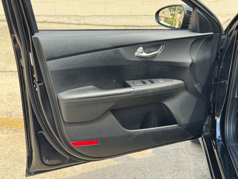 Used 2019 Kia Forte LXS FWD image 33
