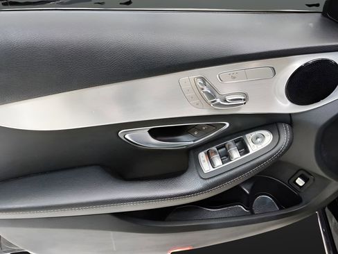 Used 2018 Mercedes-Benz C 300 Sedan w/ Premium Package image 11