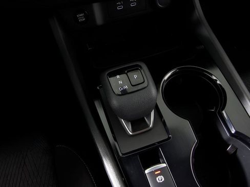 Used 2025 Nissan Rogue SV image 34