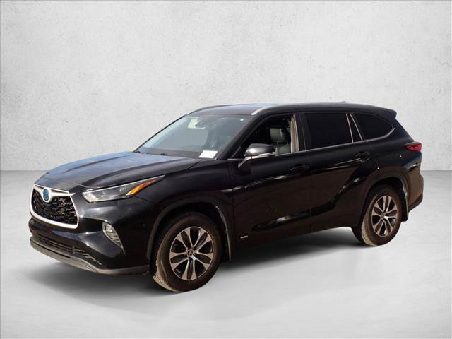 Used 2023 Toyota Highlander XLE AWD/4WD image 6