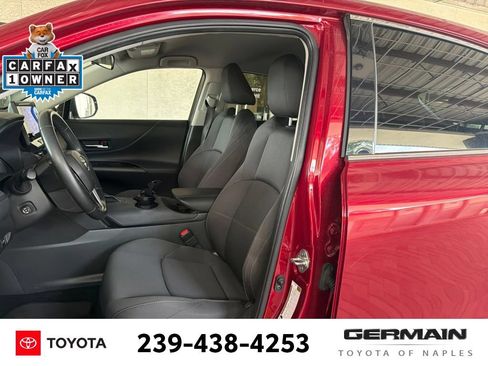 Used 2023 Toyota Venza LE AWD/4WD image 11