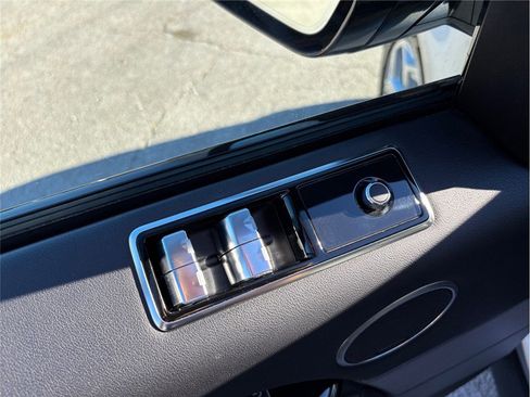 Used 2019 Land Rover Range Rover Sport HSE AWD/4WD image 23