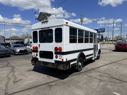 Used 2006 Chevrolet Express 3500 w/ School Bus Package image 8