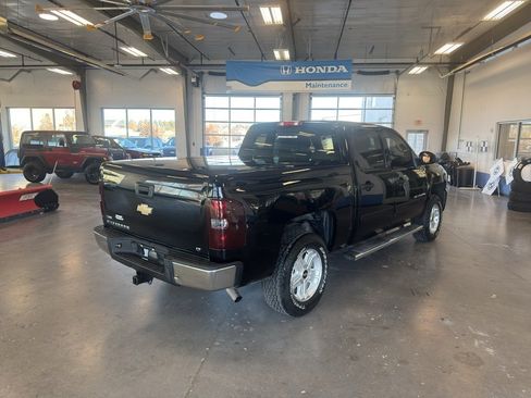 Used 2008 Chevrolet Silverado 1500 LT w/ Suspension Package, Off-Road image 5