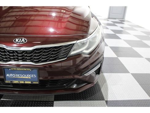 Used 2020 Kia Optima LX image 8
