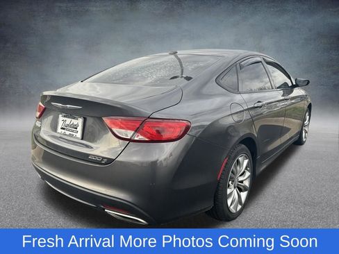 Used 2015 Chrysler 200 S image 3