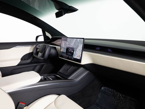 Used 2023 Tesla Model X Plaid image 30