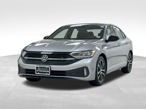 Used 2023 Volkswagen Jetta Sport image 3