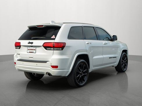 Used 2019 Jeep Grand Cherokee Altitude AWD/4WD image 7