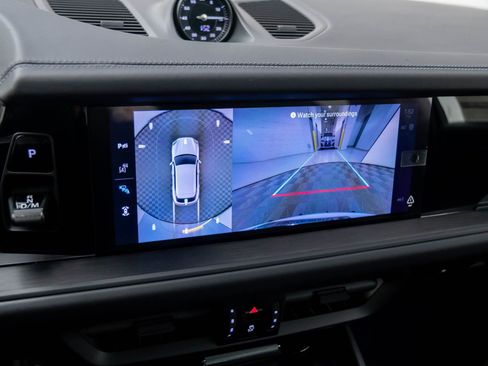 New 2026 Porsche Cayenne GTS image 27