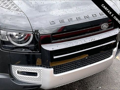 Used 2024 Land Rover Defender 110 S image 31