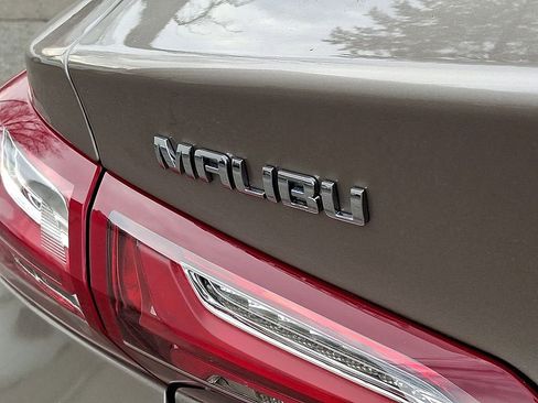 Used 2022 Chevrolet Malibu LT image 29