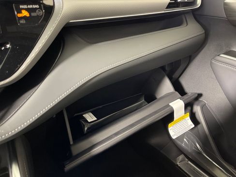 New 2026 Toyota Highlander Platinum image 25