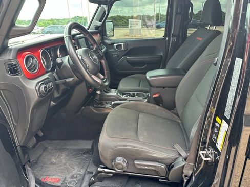 Used 2021 Jeep Wrangler Unlimited Rubicon w/ LED Lighting Group AWD/4WD image 14
