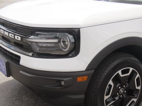 Used 2024 Ford Bronco Sport Outer Banks AWD/4WD image 3