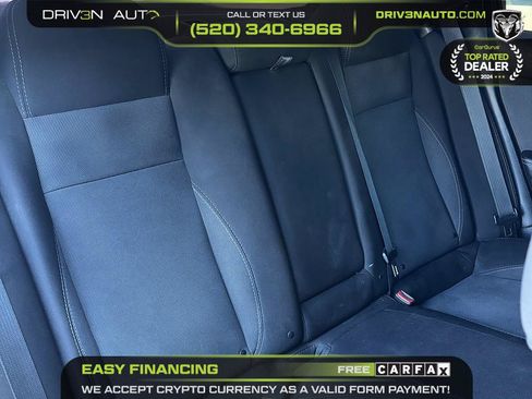 Used 2017 Dodge Charger SE w/ Blacktop Package RWD image 15