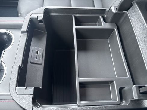 Used 2024 Chevrolet Suburban RST image 32