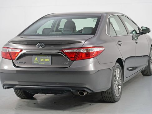 Used 2017 Toyota Camry SE image 43