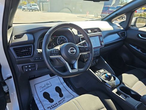 Used 2024 Nissan Leaf SV Plus image 16
