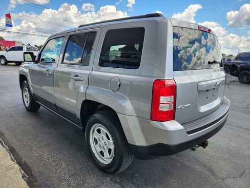 Used 2017 Jeep Patriot Sport w/ Power Value Group AWD/4WD image 5