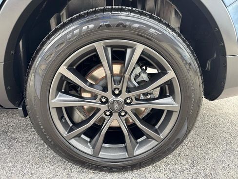 Used 2019 Ford Explorer XLT w/ Equipment Group 202A FWD image 40