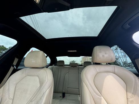 Used 2019 BMW 530i xDrive w/ Convenience Package image 15