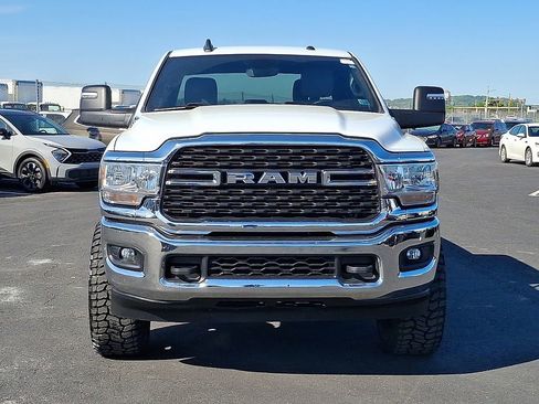 Used 2024 RAM 2500 Big Horn AWD/4WD image 2